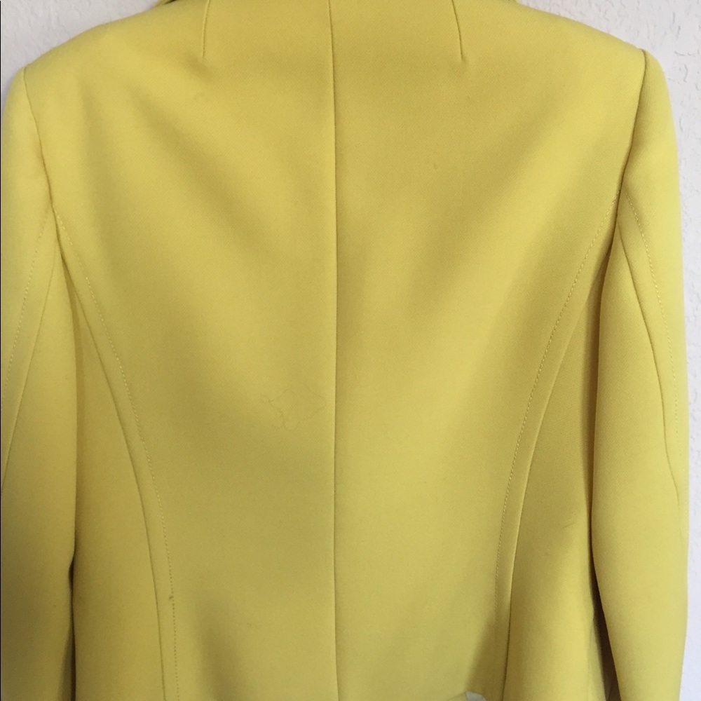 Versatile blazer. - Picture 4 of 4
